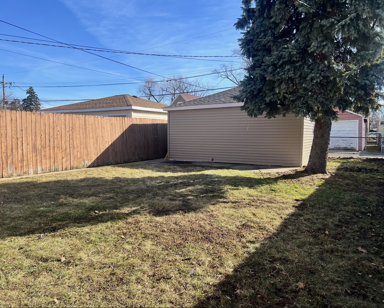 main property photo 25