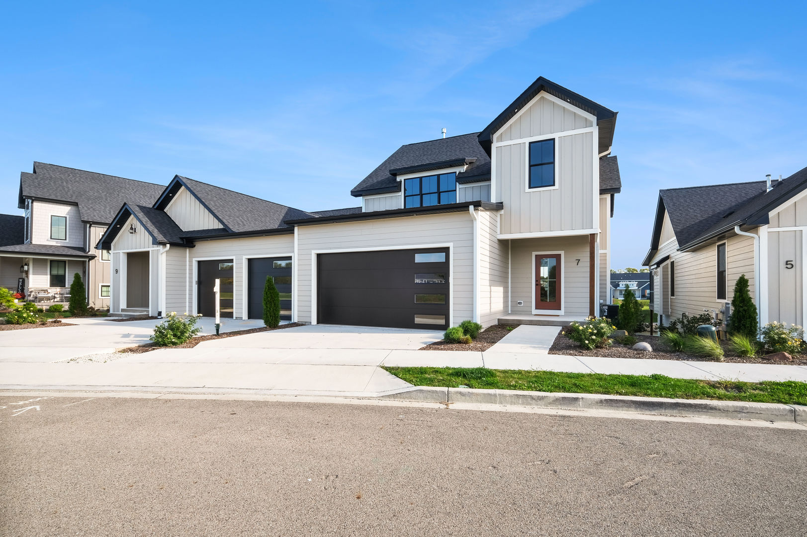 main property photo 0