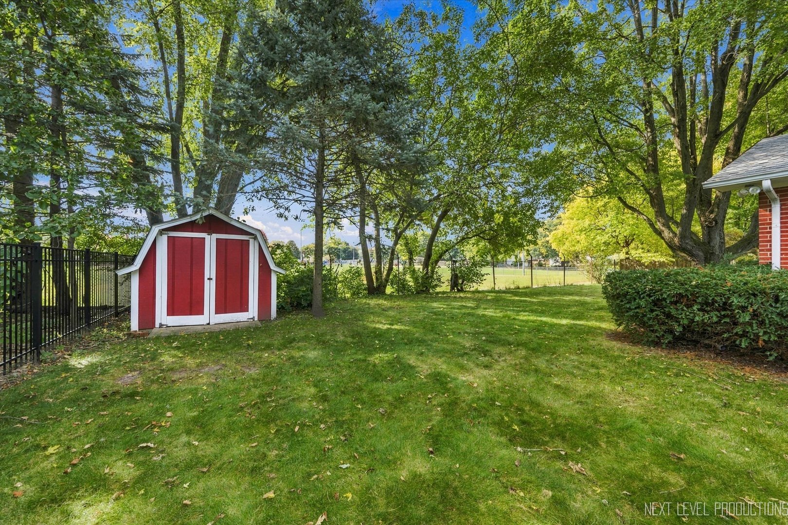 main property photo 27