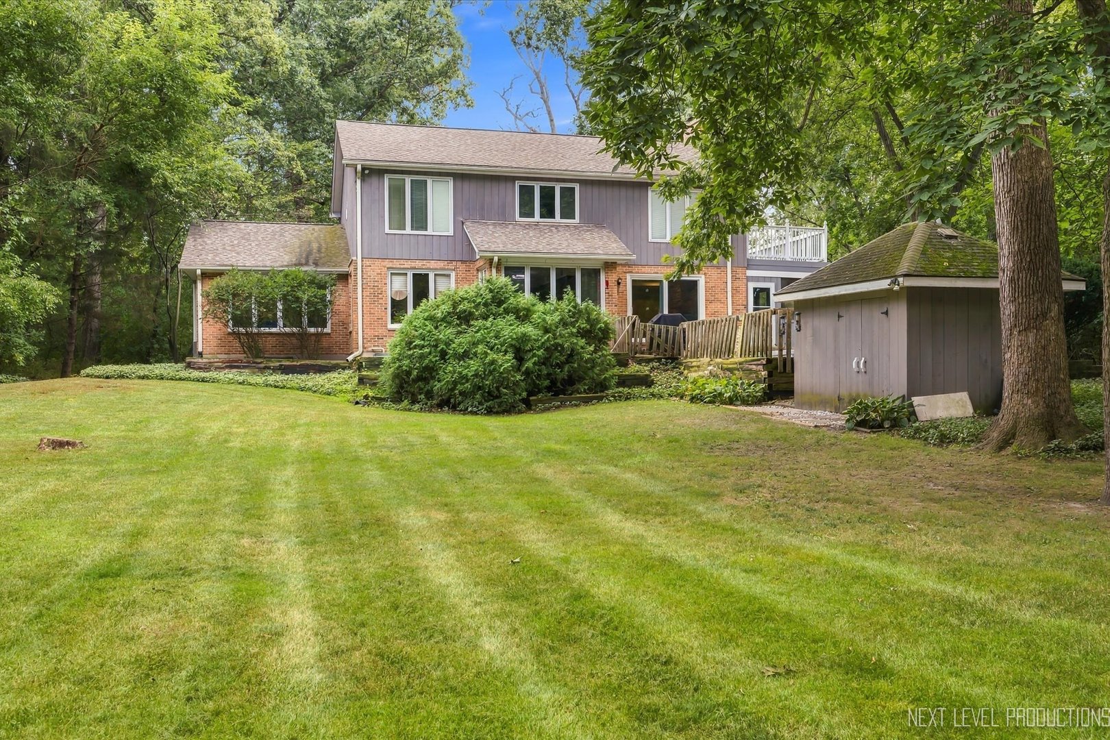 main property photo 28