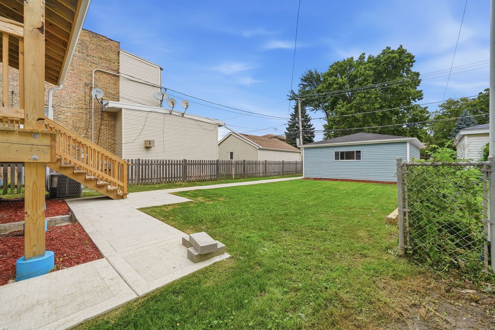 main property photo 23