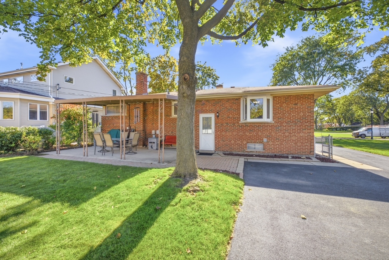 main property photo 22