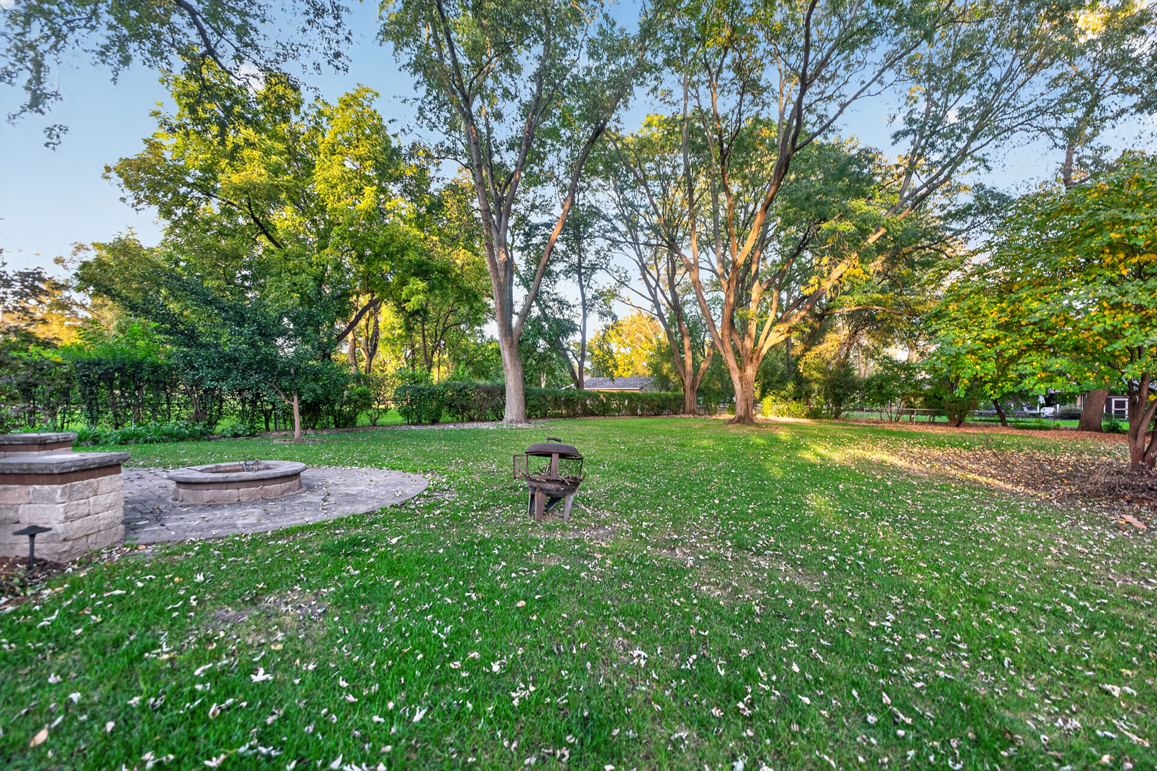main property photo 28