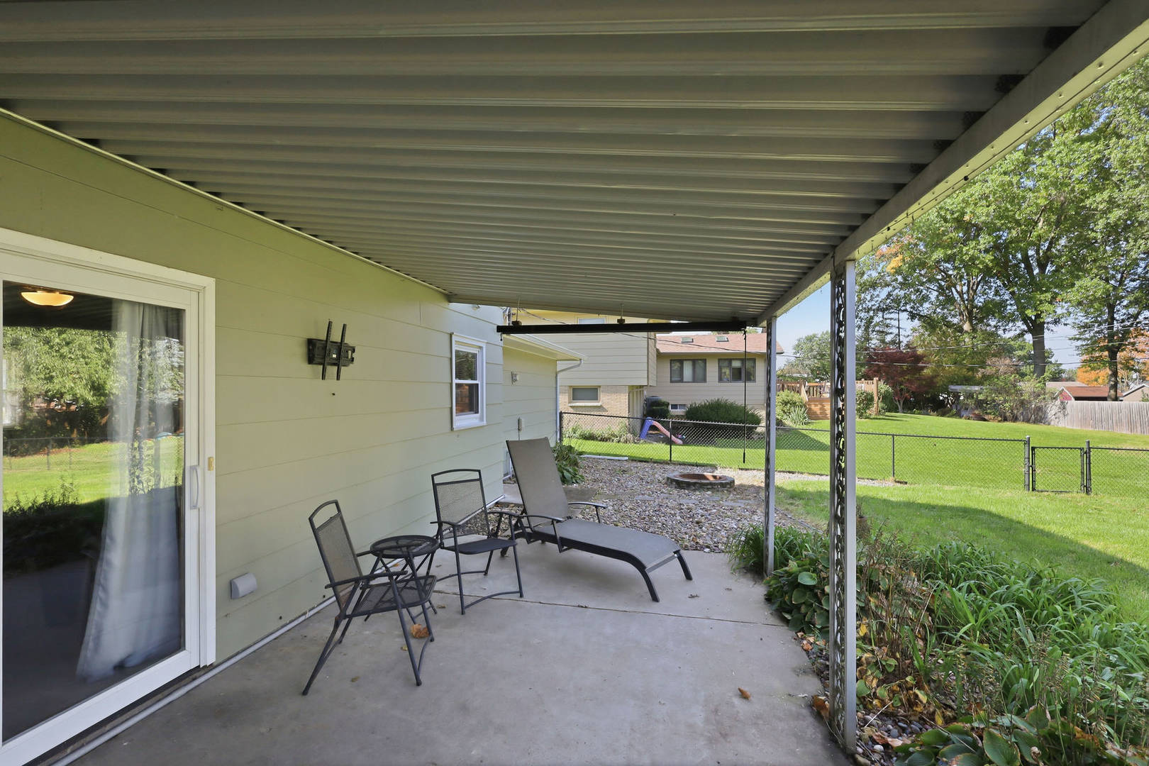 main property photo 44