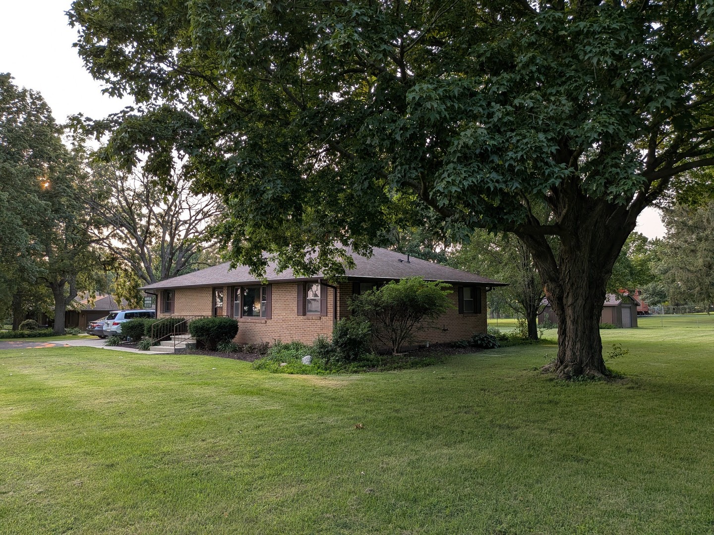 main property photo 5