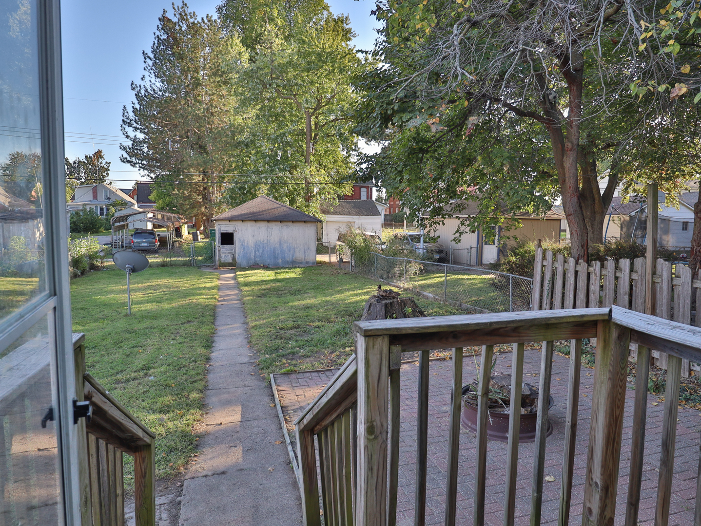 main property photo 16