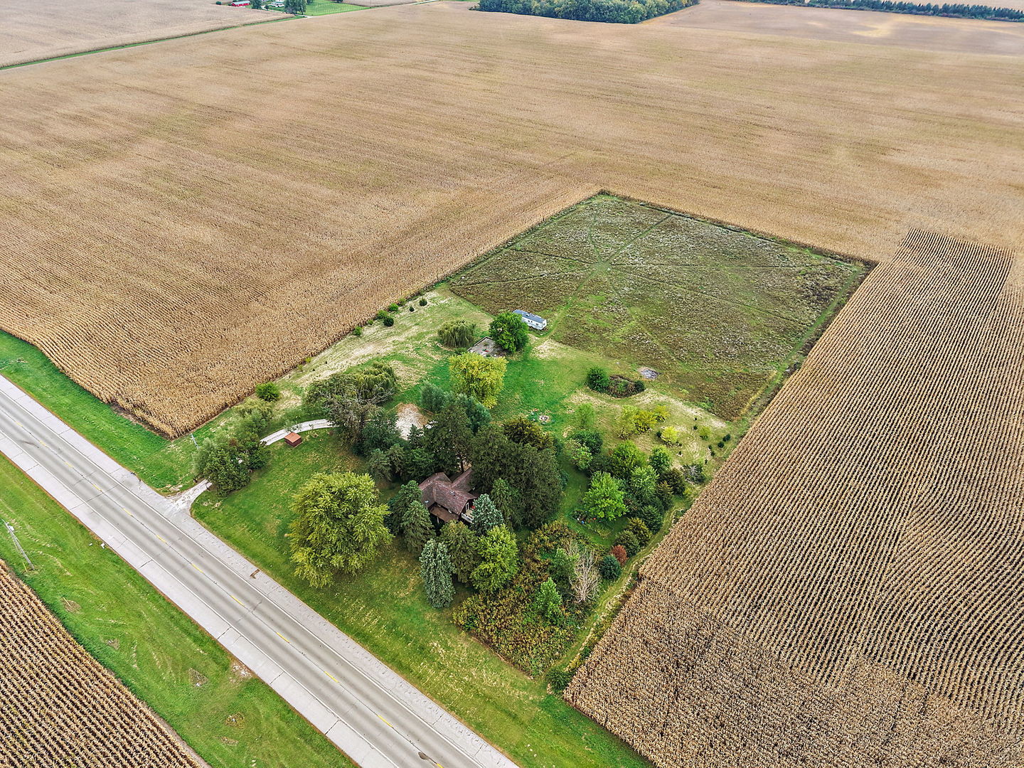 main property photo 33