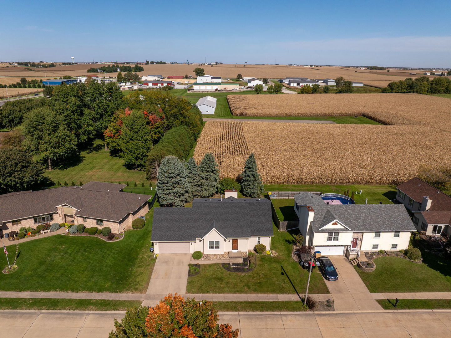 main property photo 41