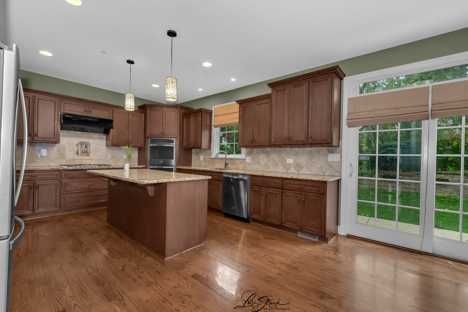 main property photo 13