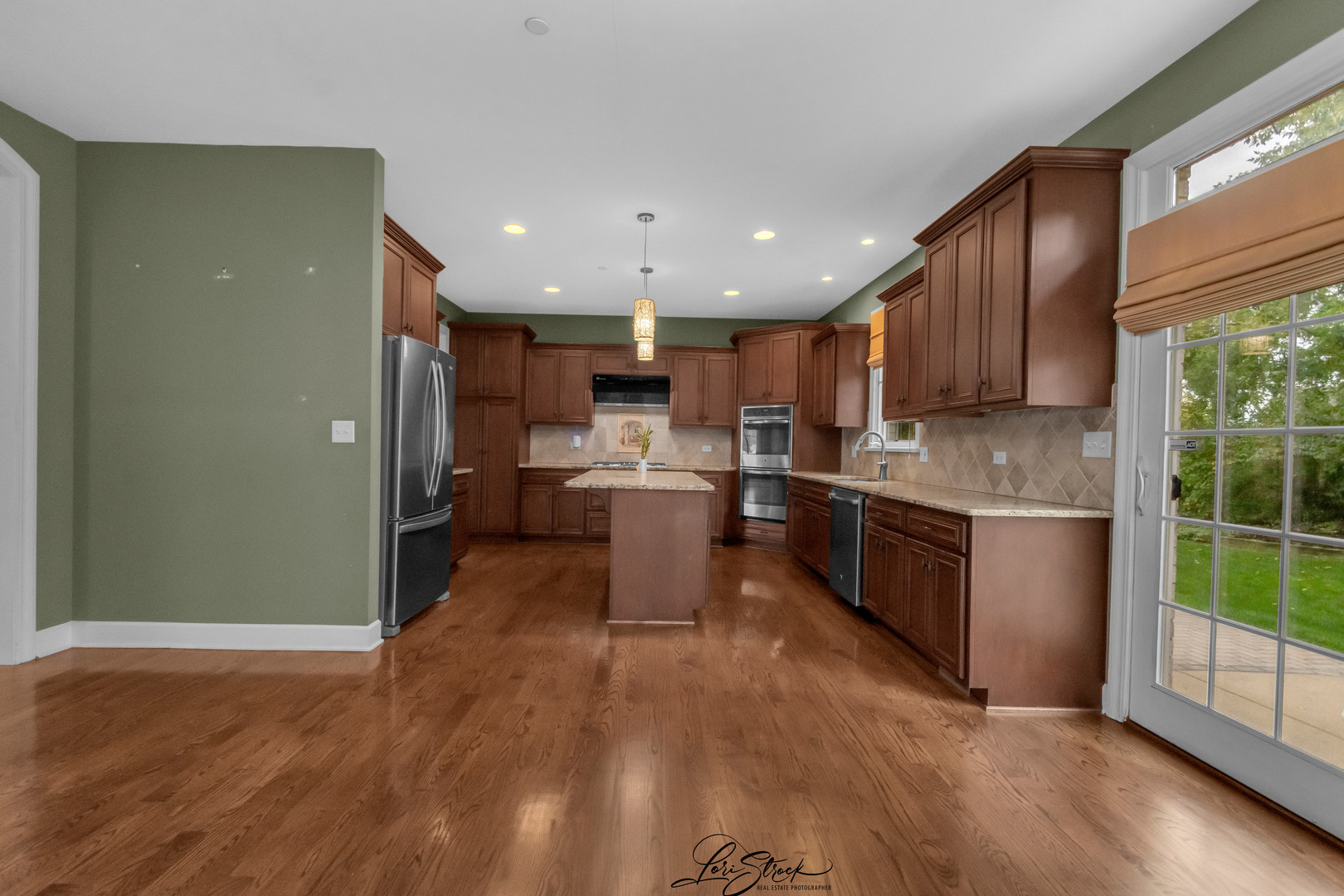 main property photo 14