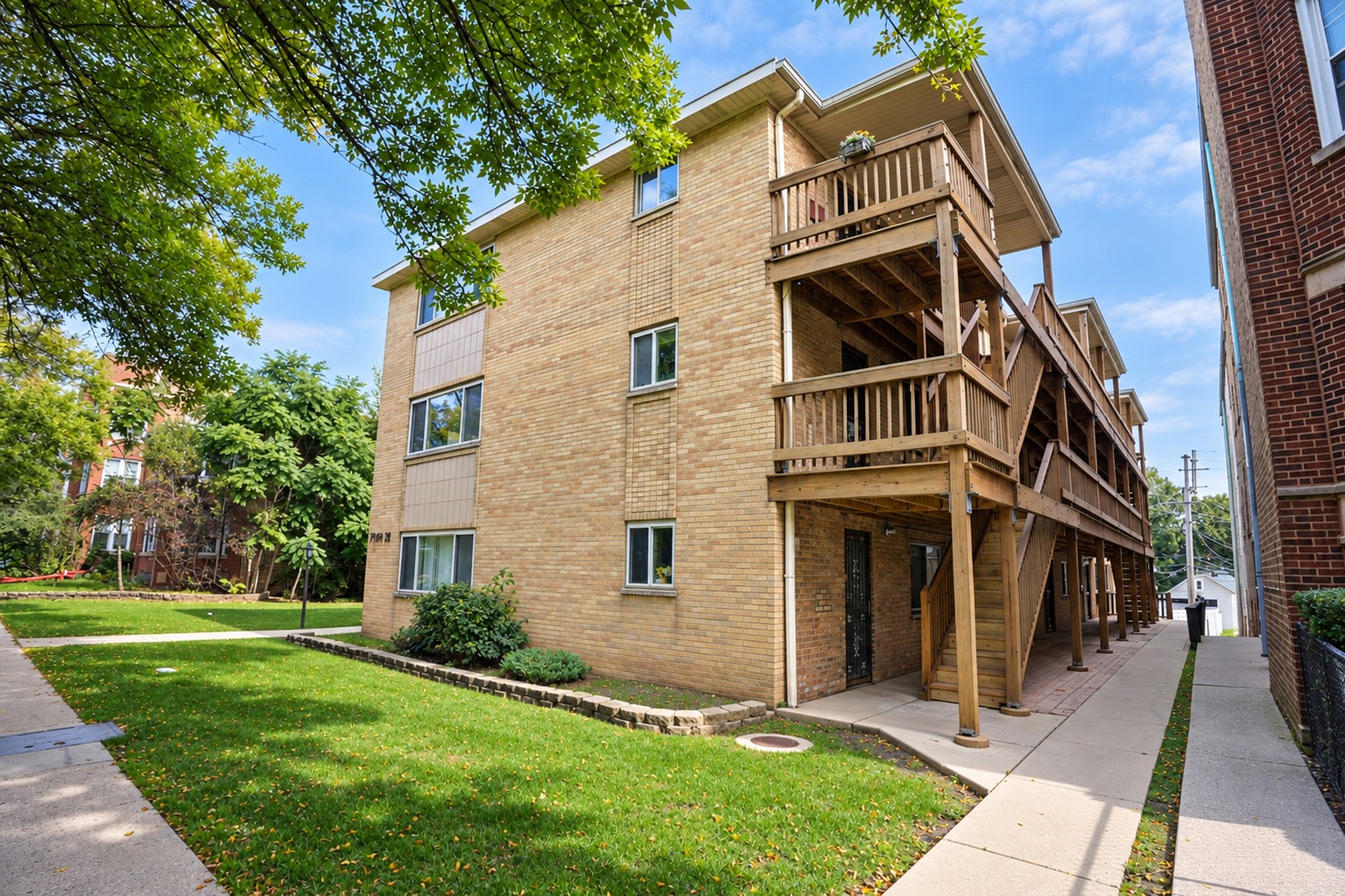 main property photo 14