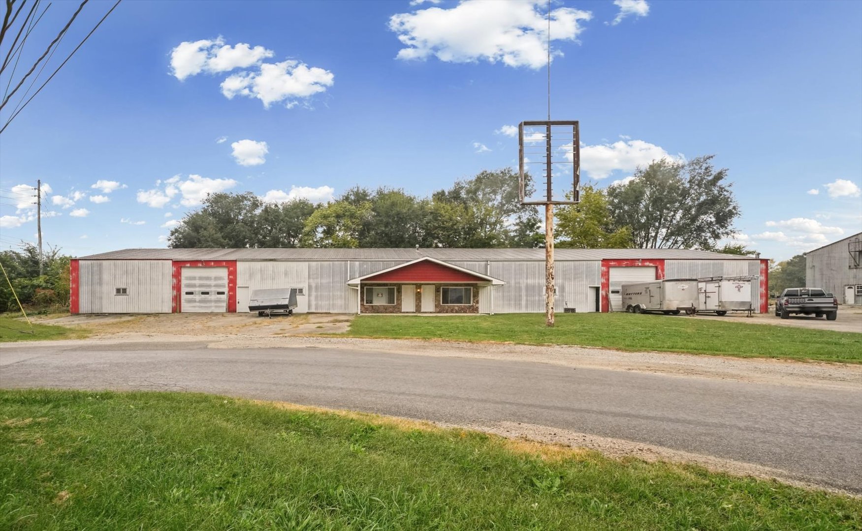 main property photo 4