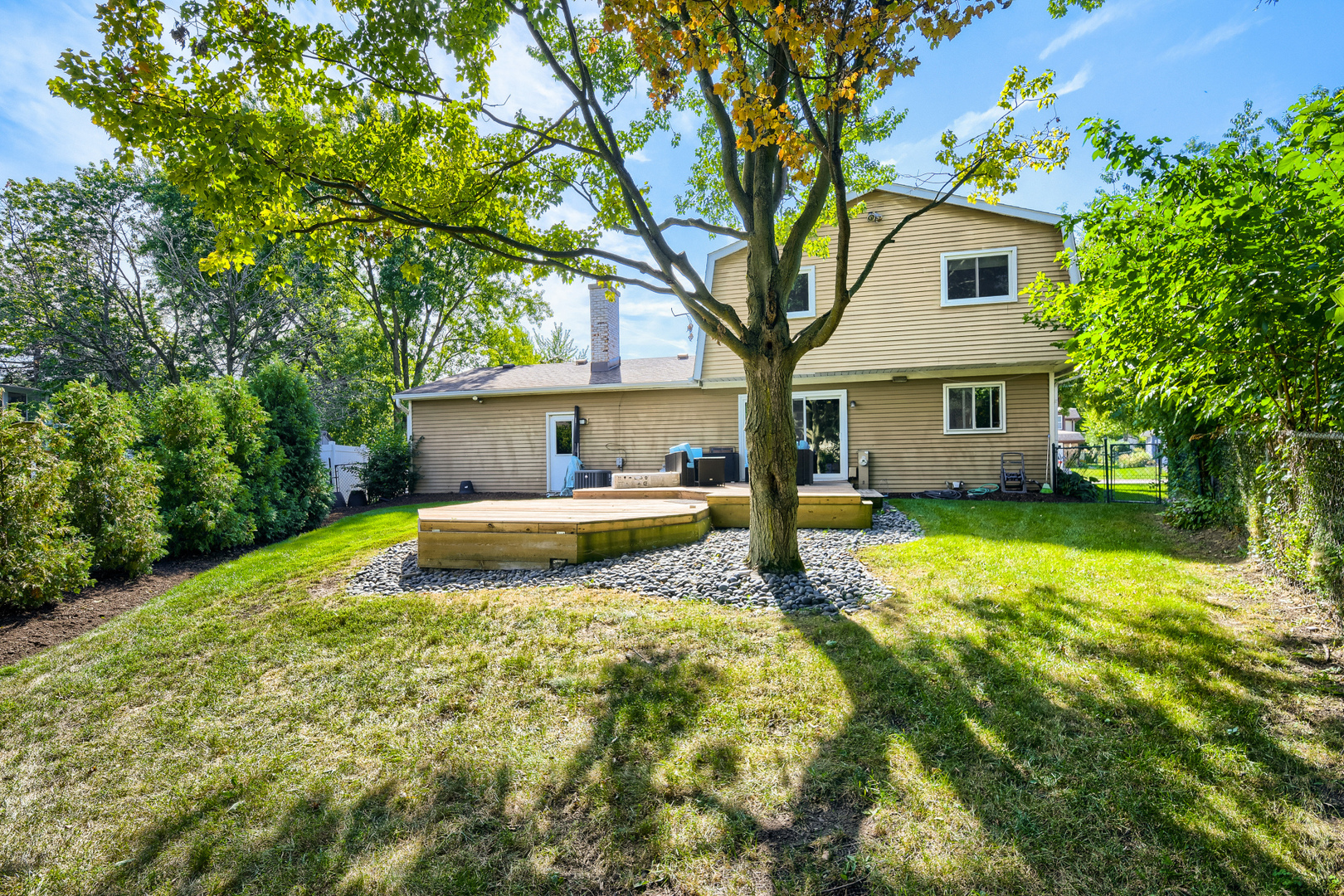 main property photo 34