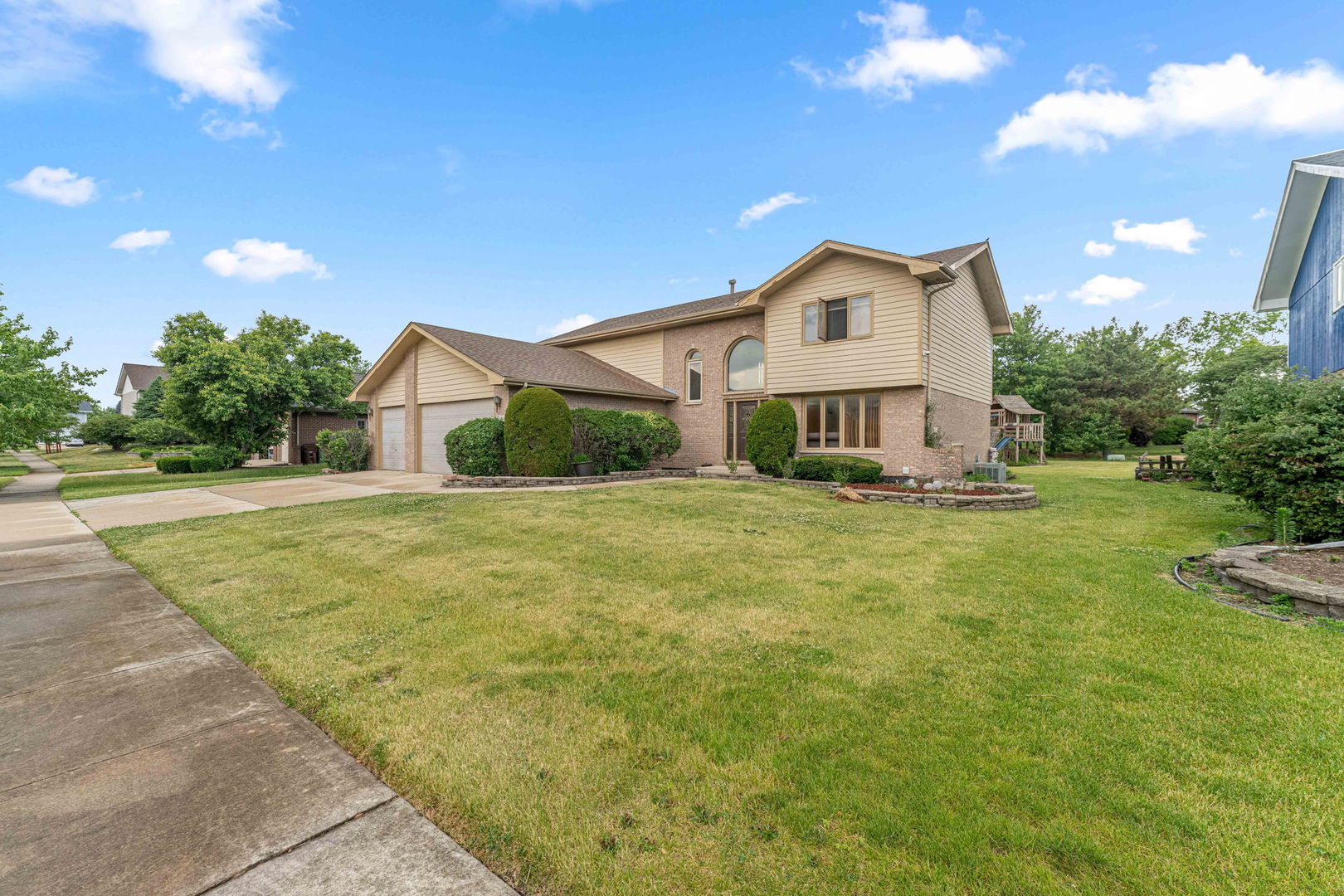 main property photo 49