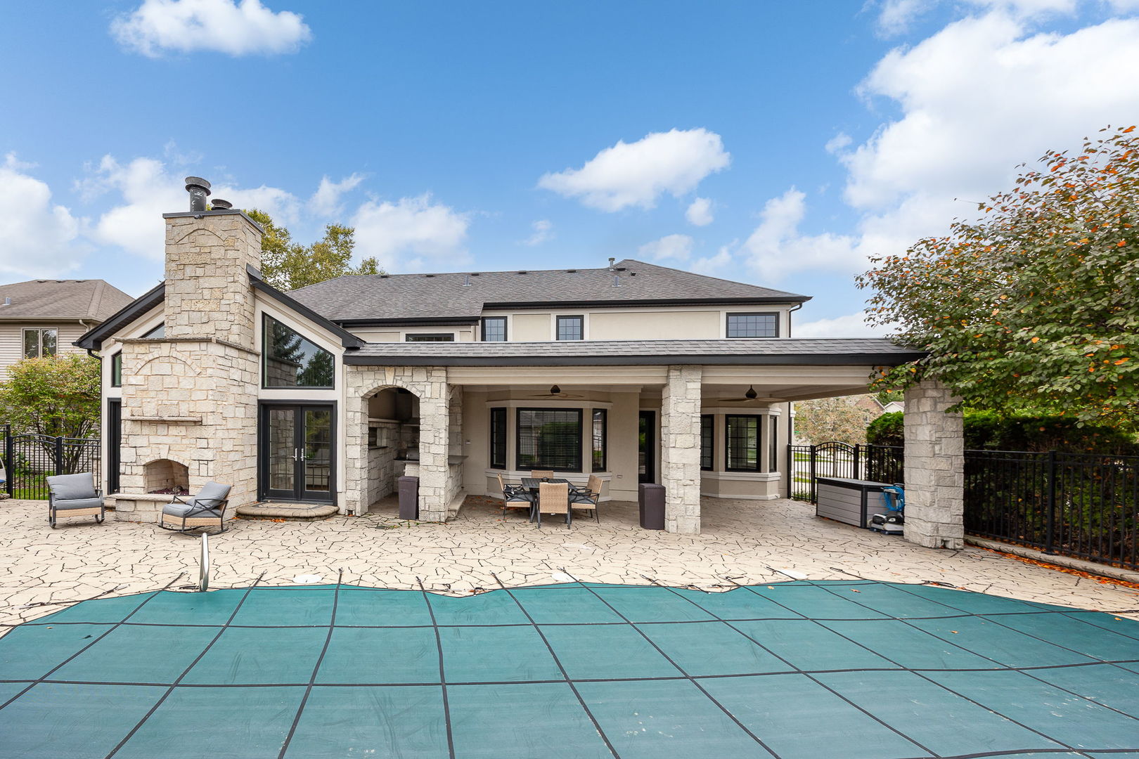 main property photo 13