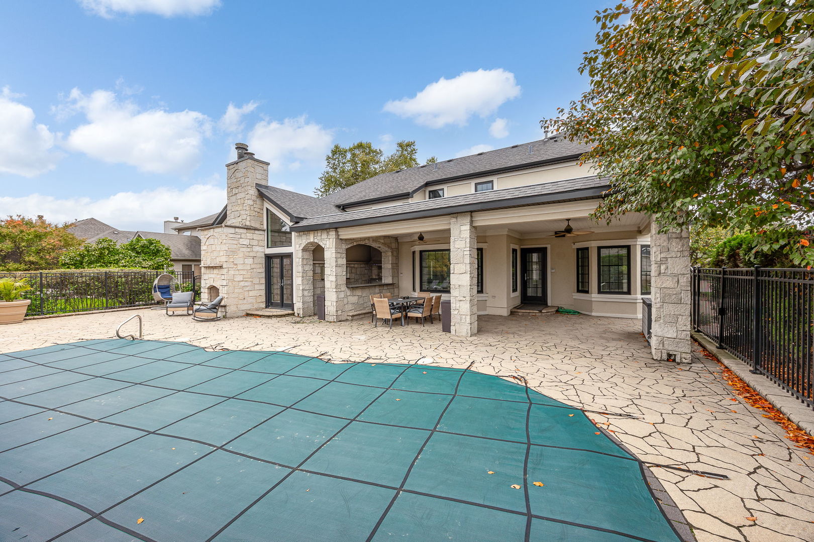 main property photo 14