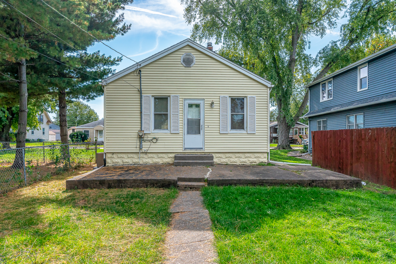 main property photo 14