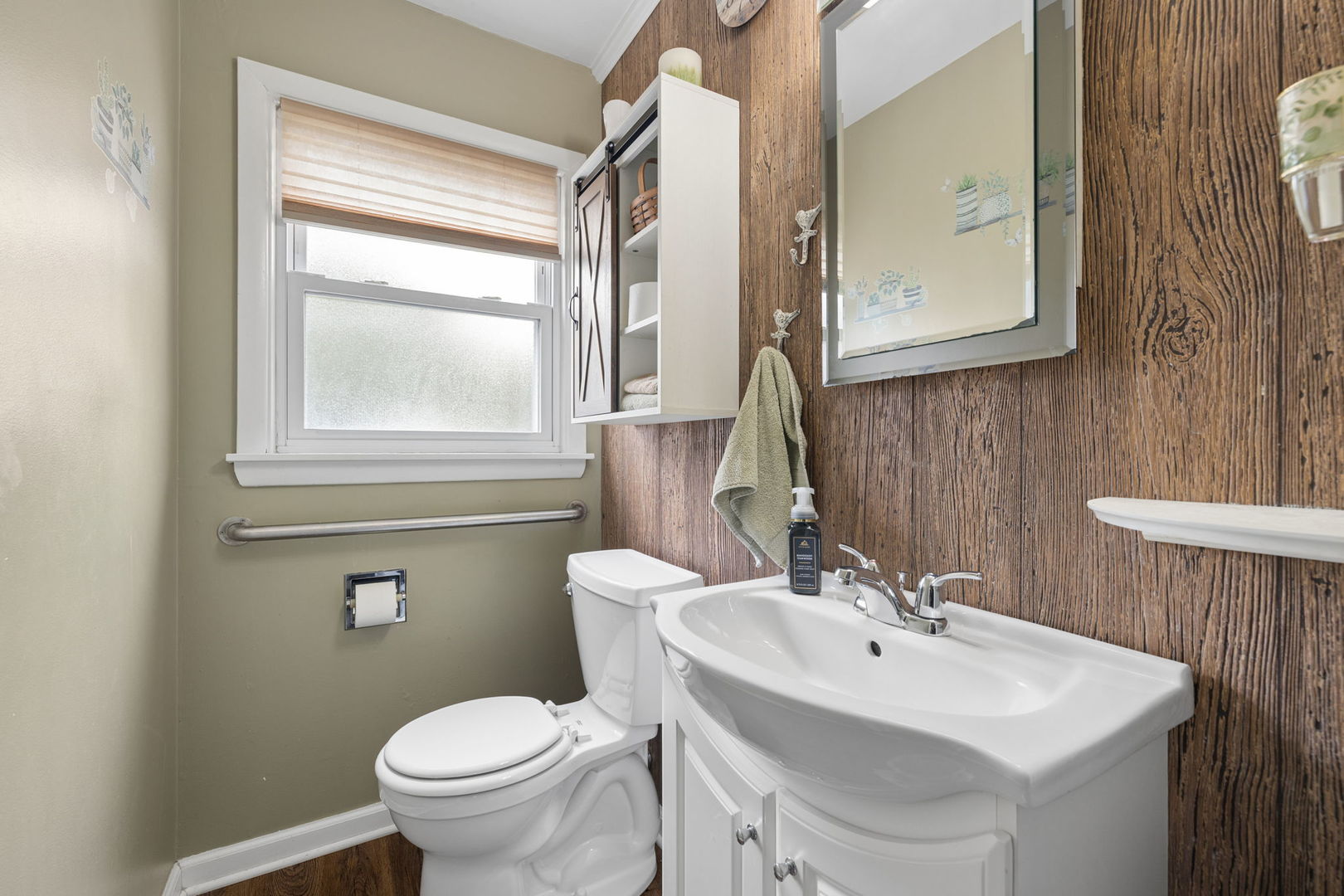 main property photo 8