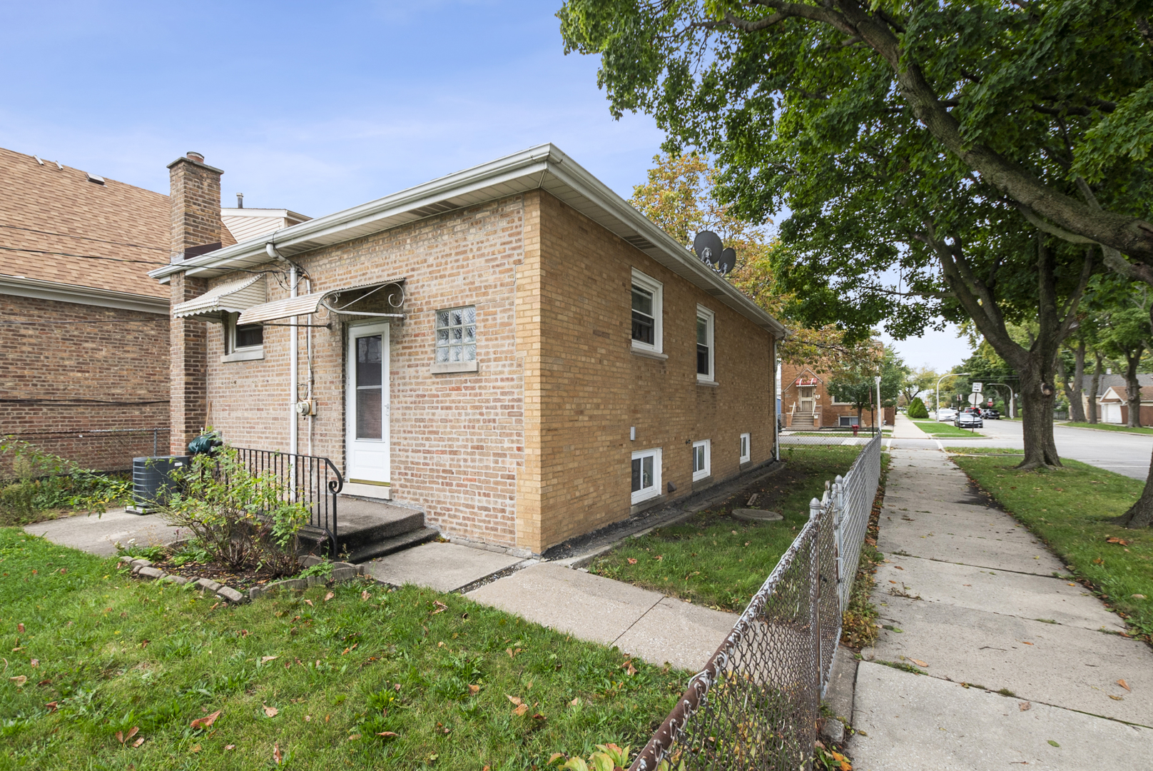 main property photo 16
