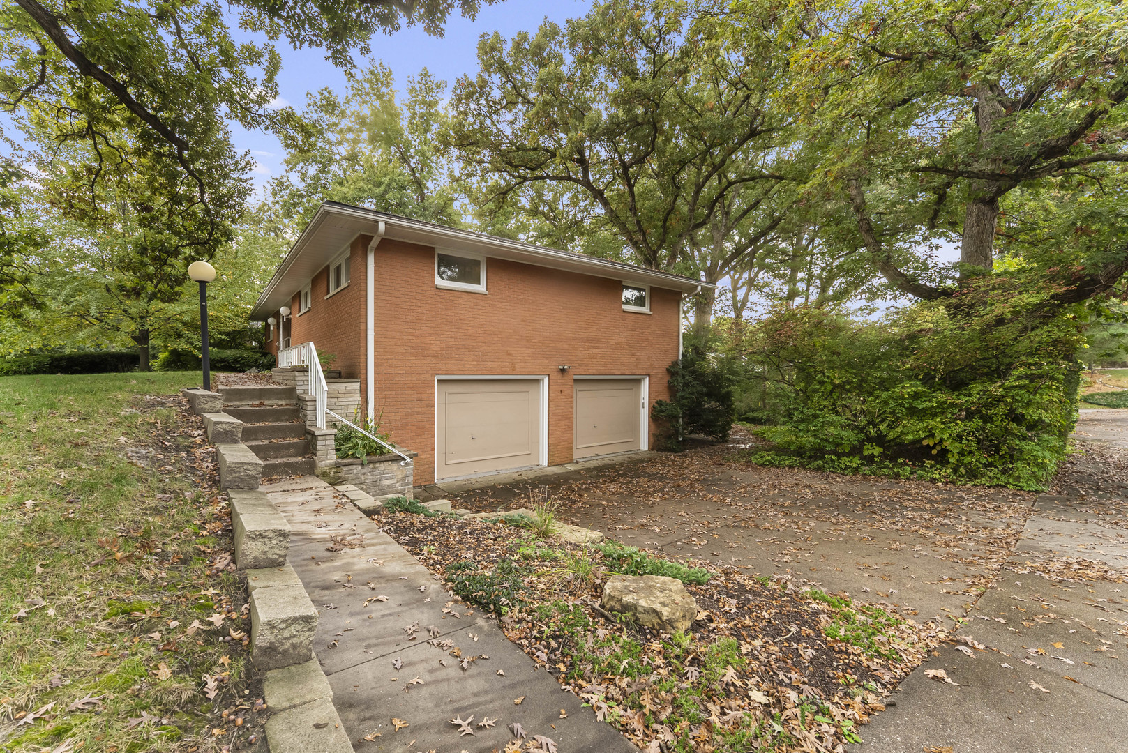 main property photo 50