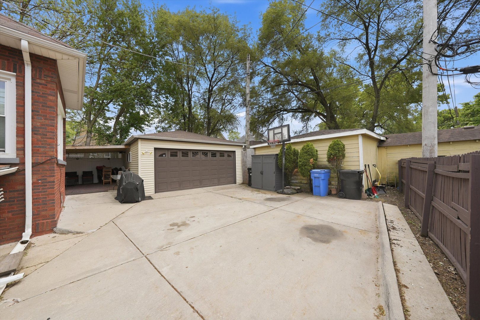 main property photo 20