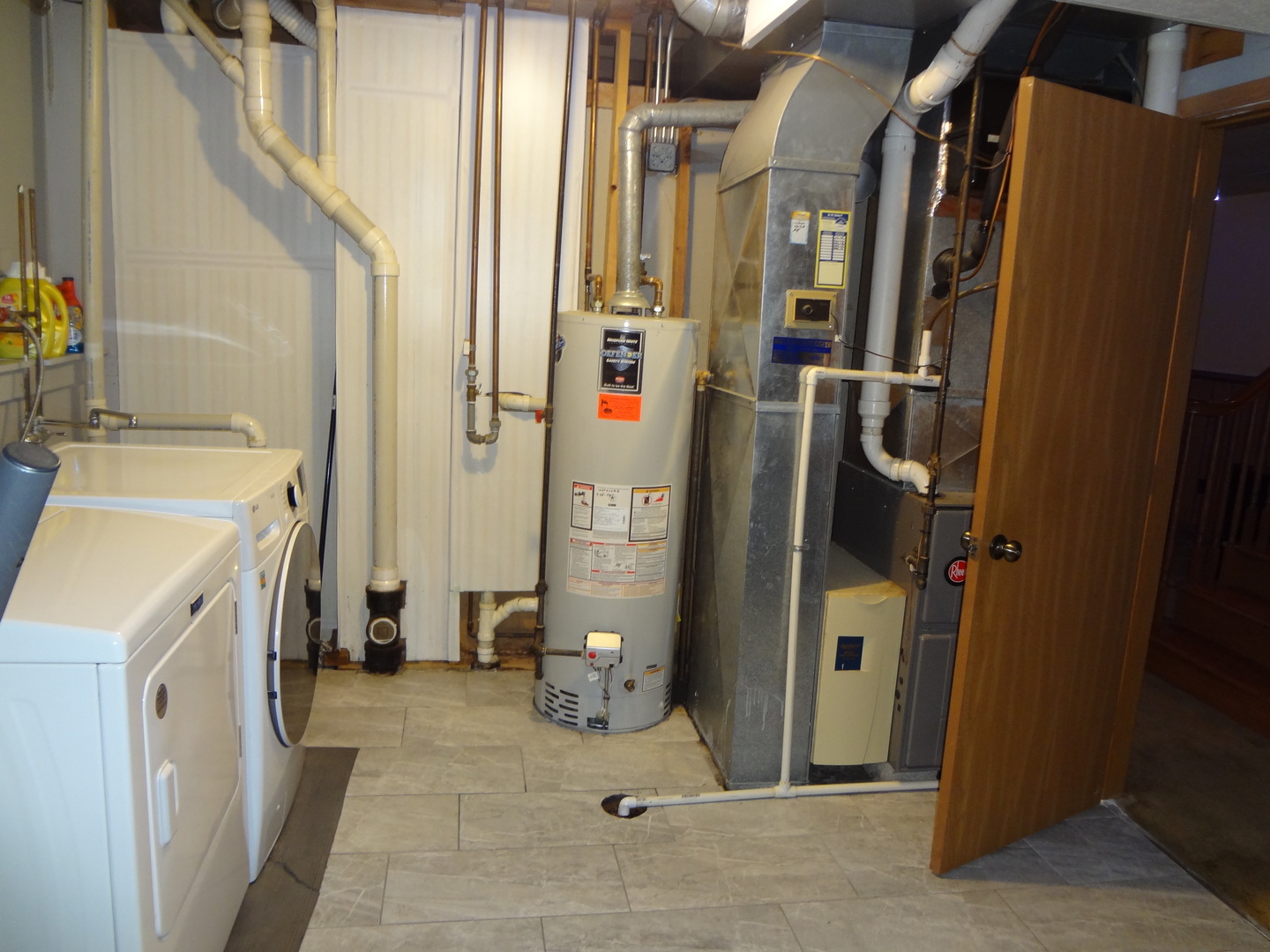 main property photo 28