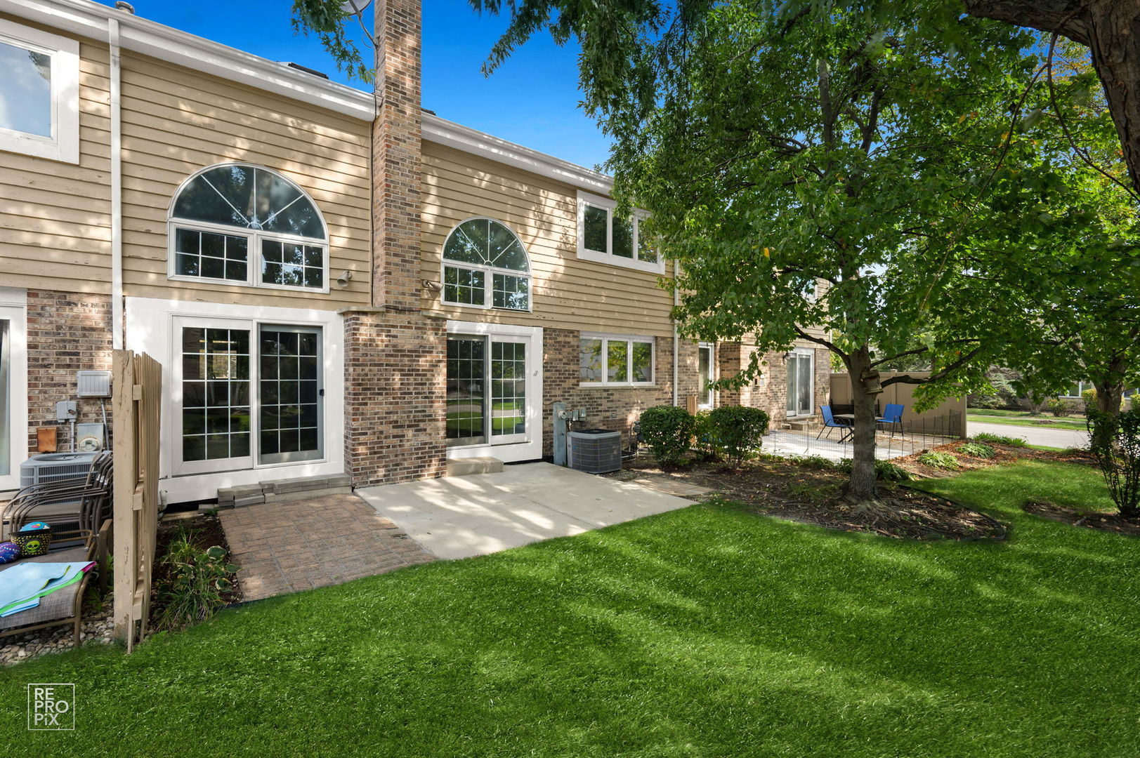 main property photo 14