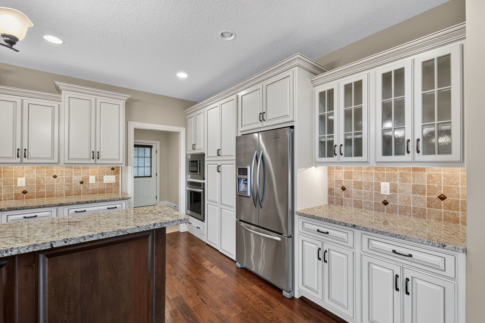 main property photo 13