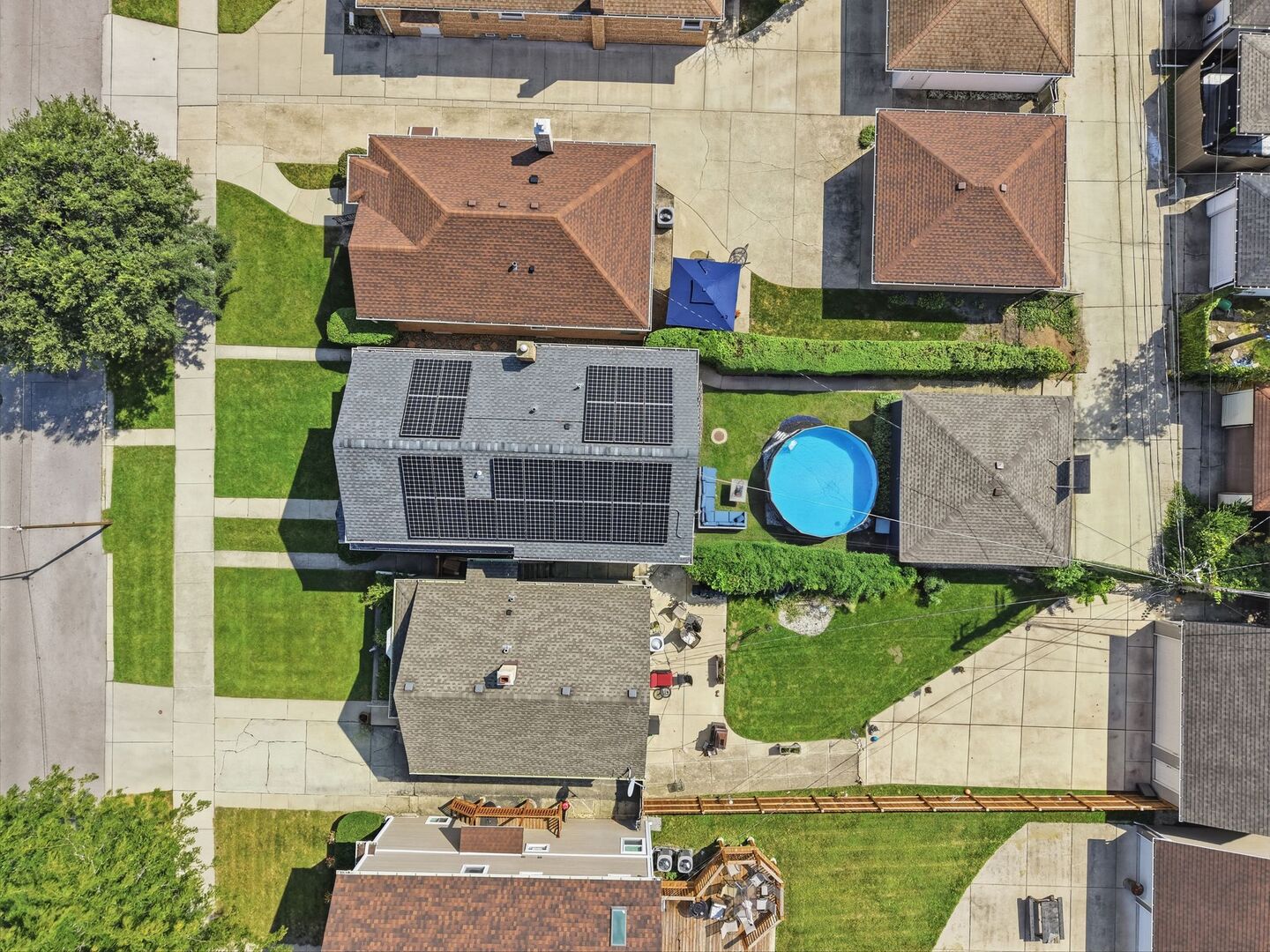 main property photo 30