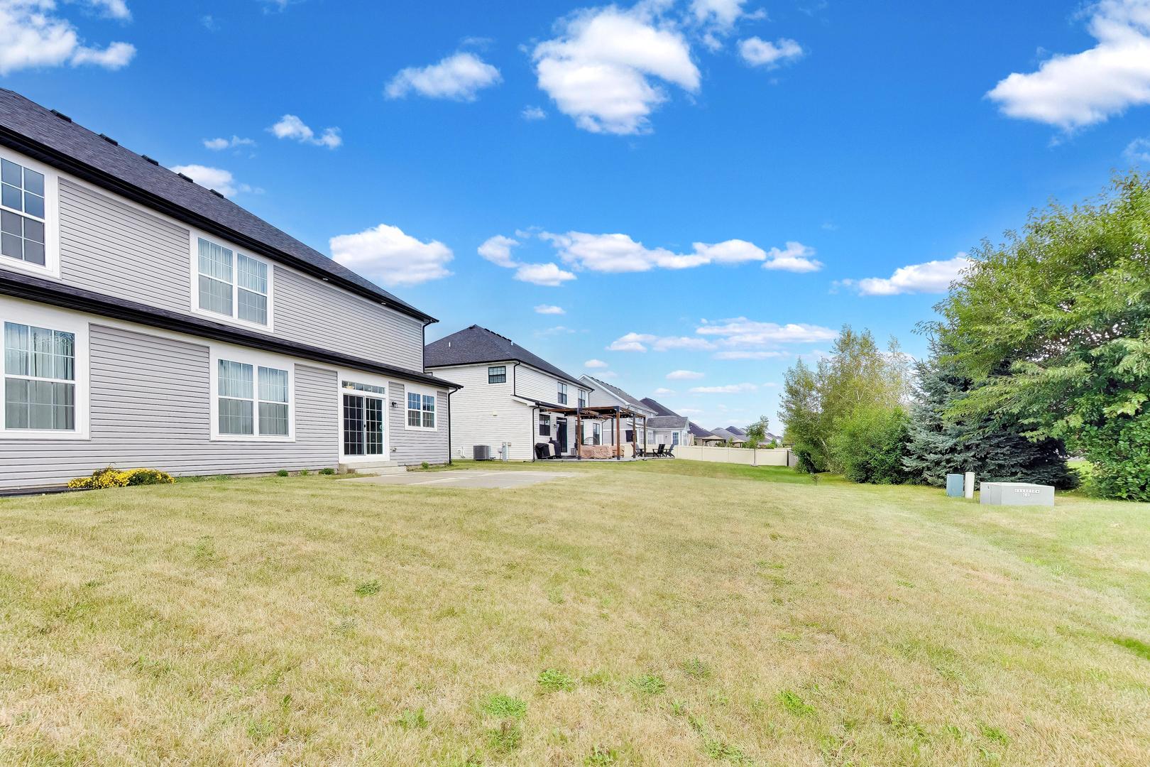 main property photo 37