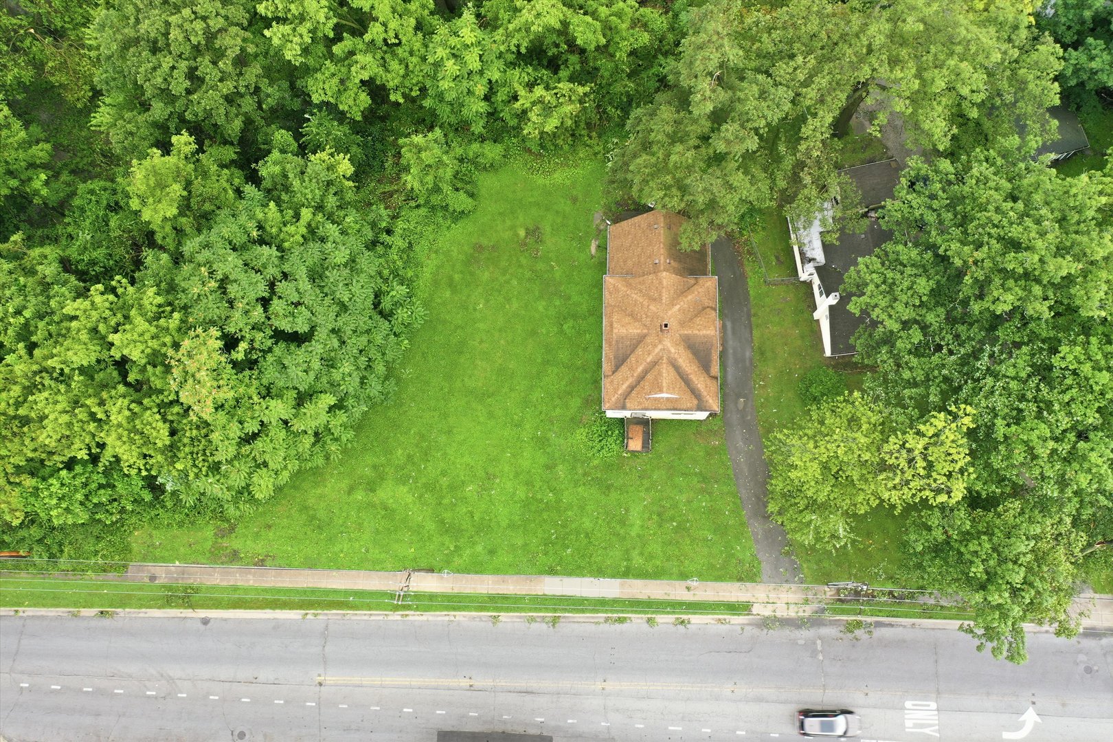 main property photo 40