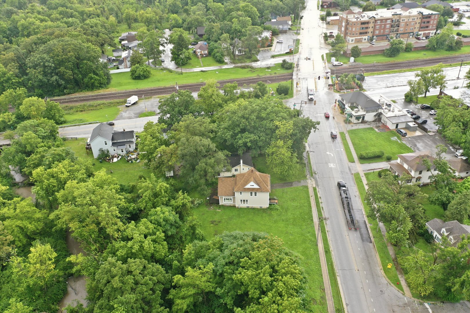 main property photo 41