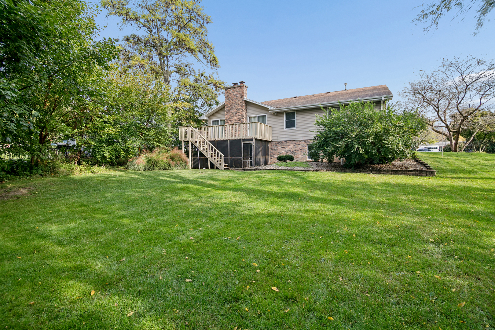 main property photo 27