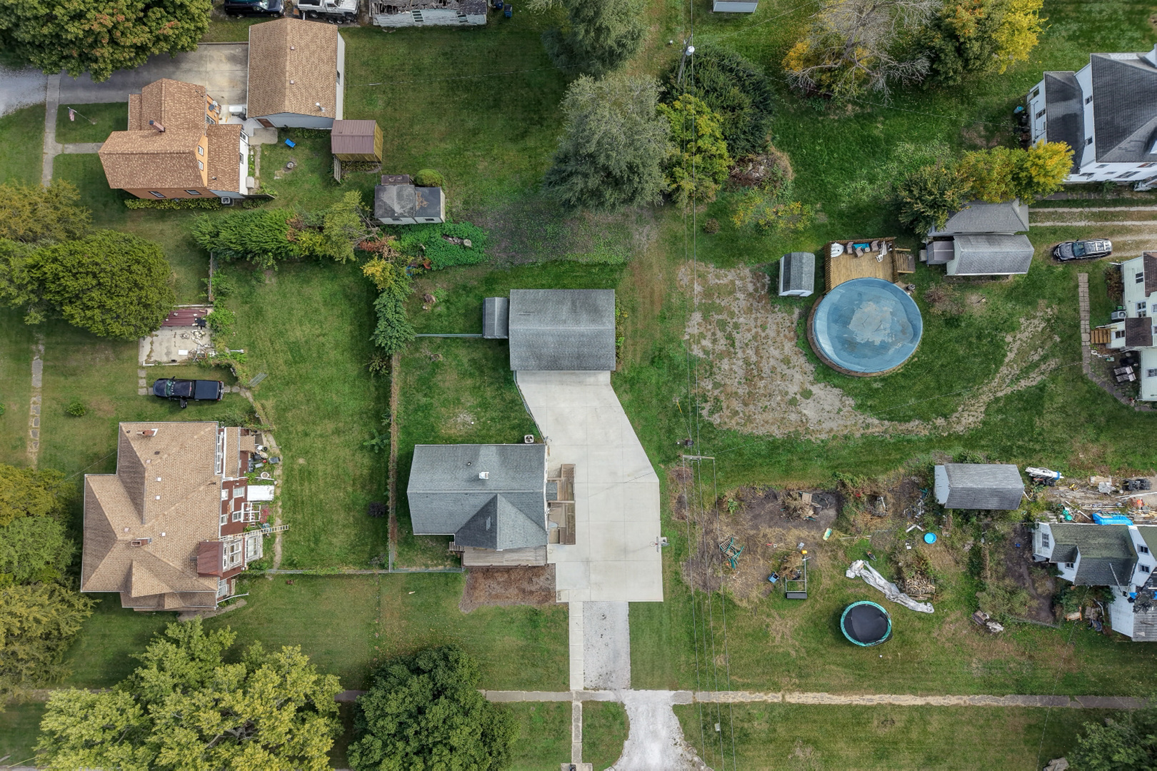 main property photo 32