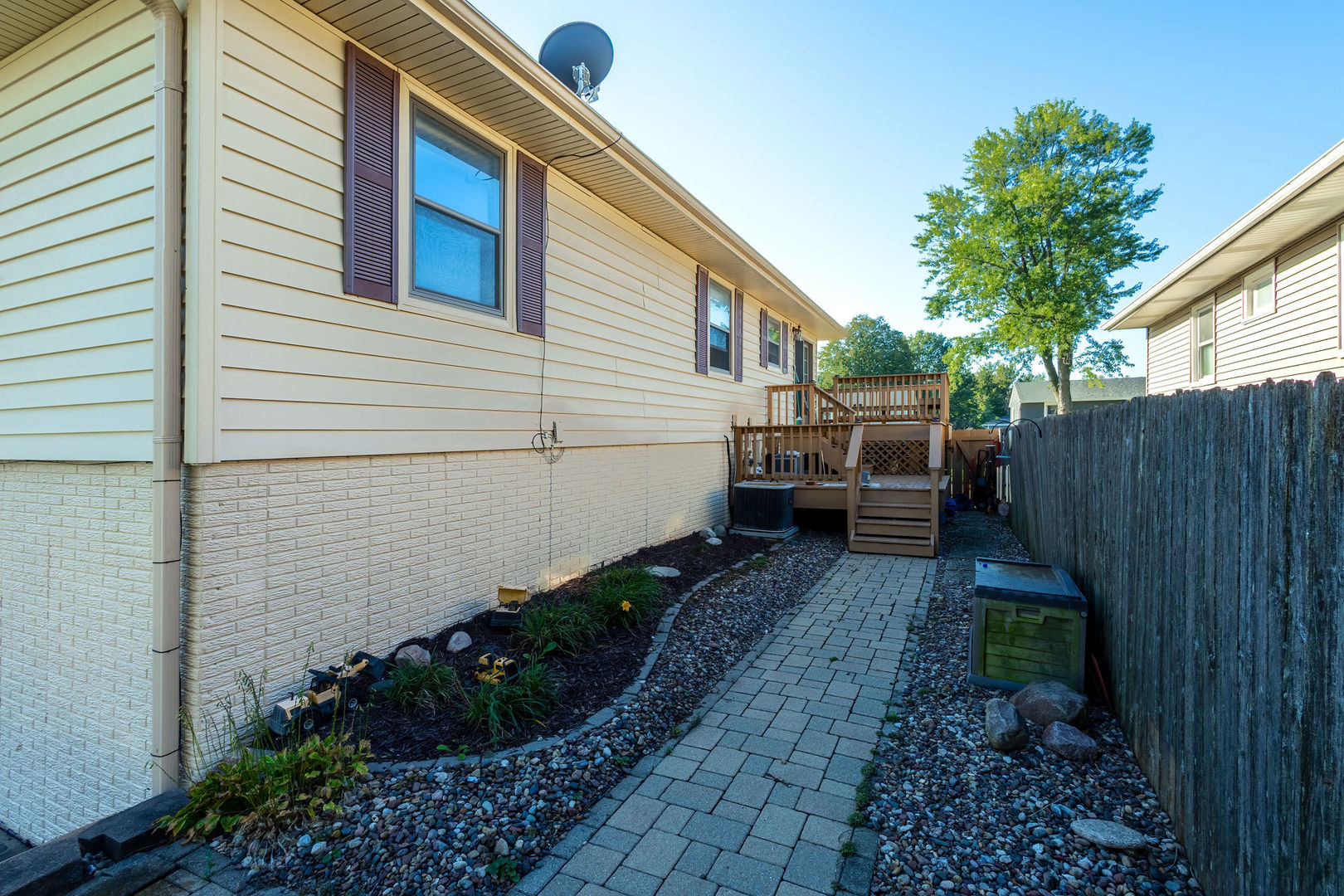 main property photo 25