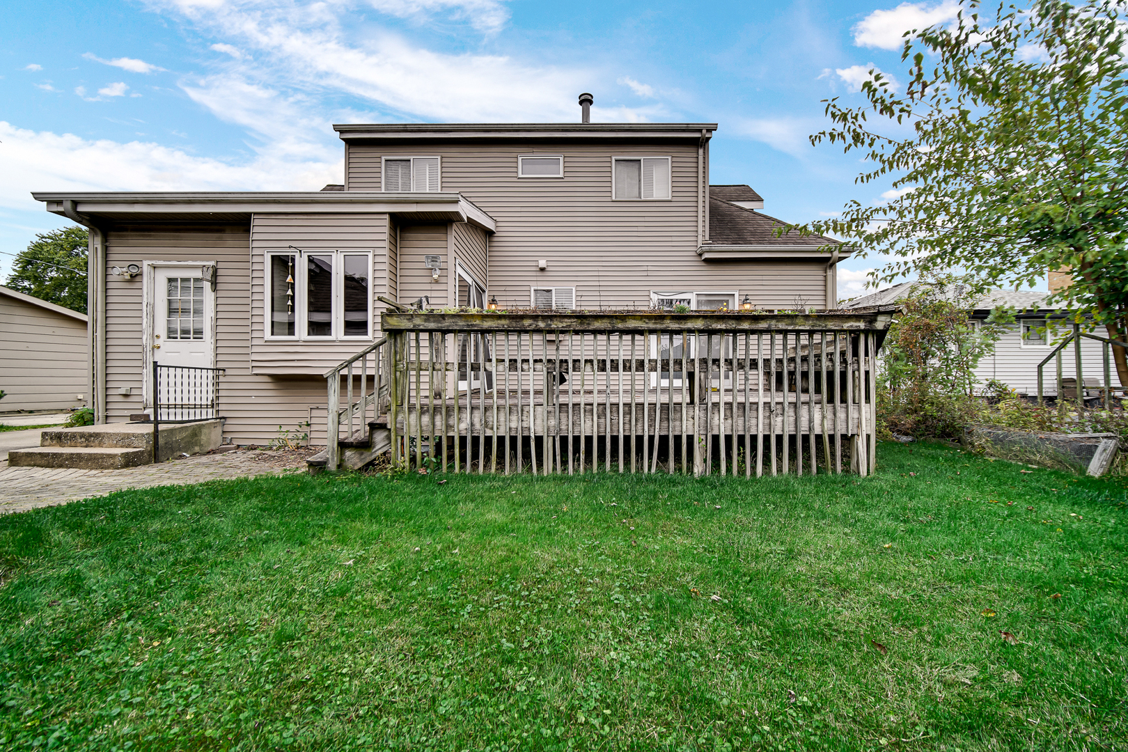 main property photo 20