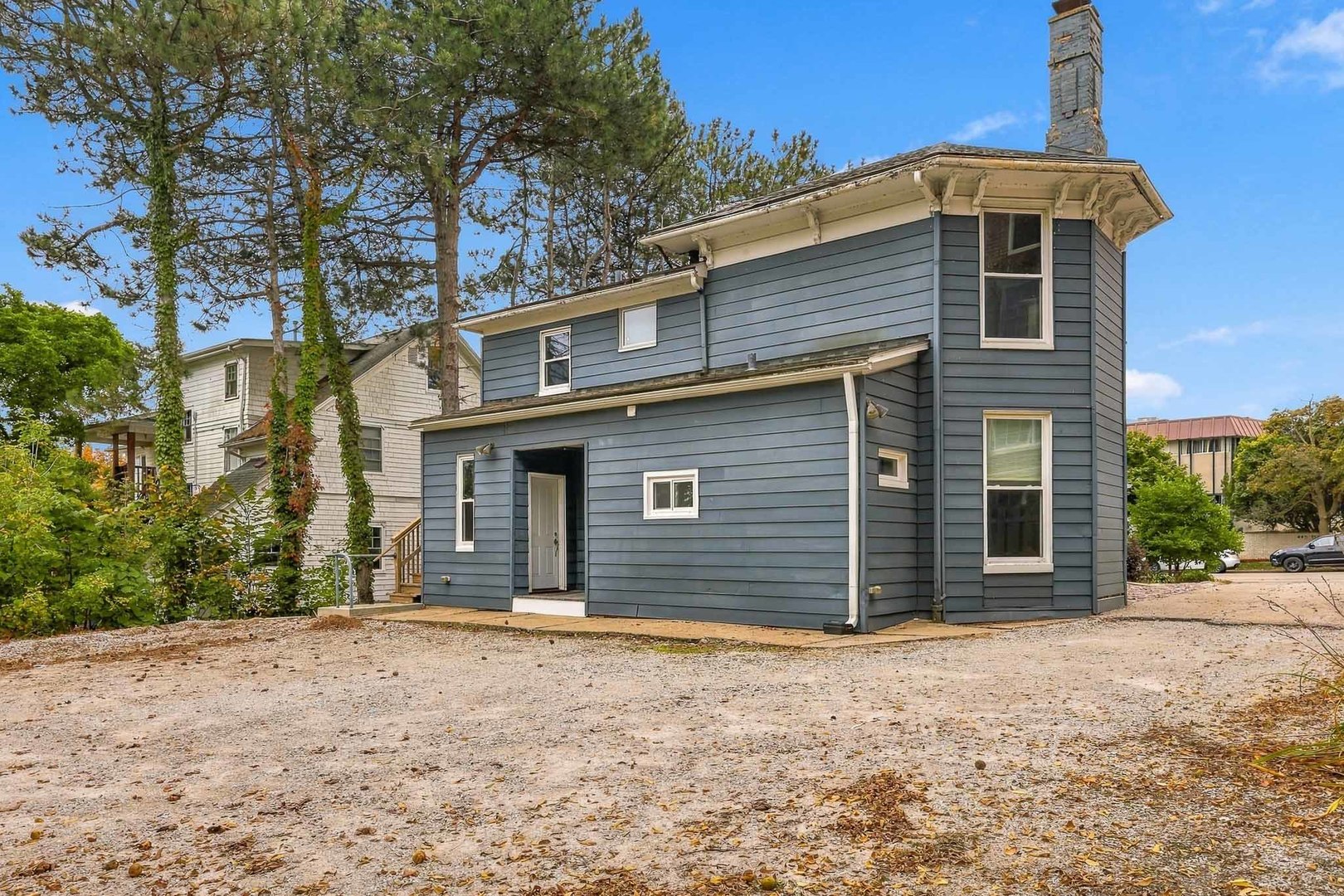 main property photo 26