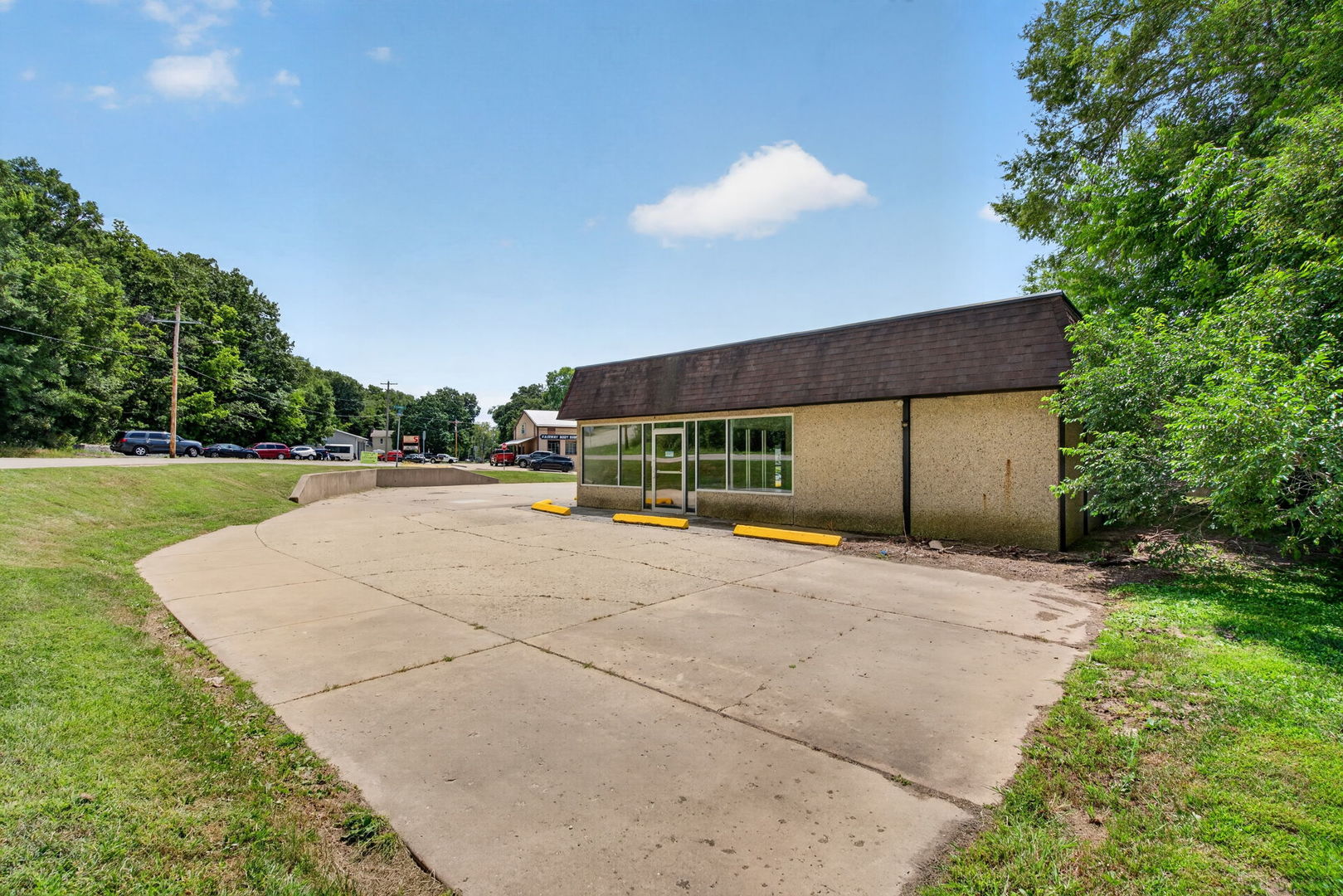 main property photo 3
