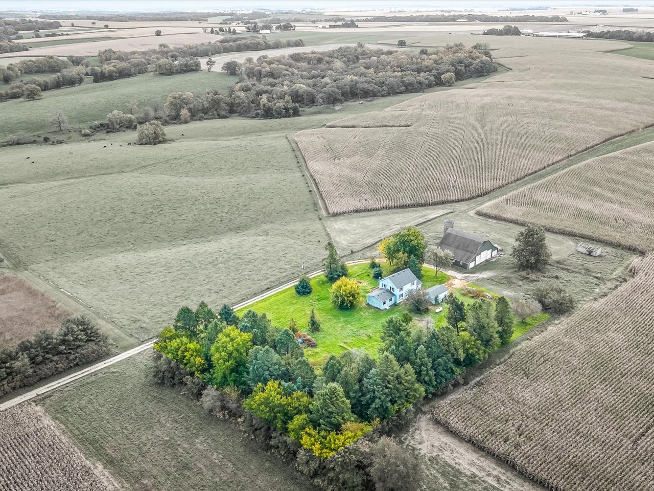 main property photo 23