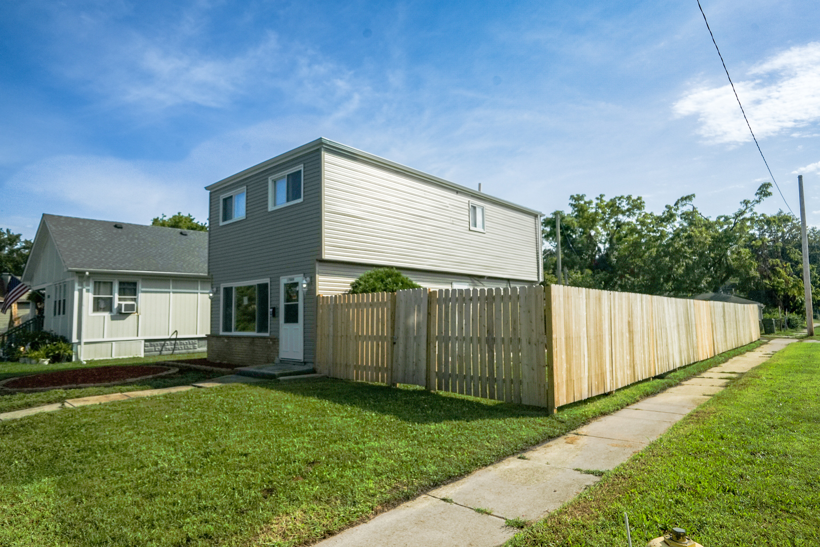 main property photo 32