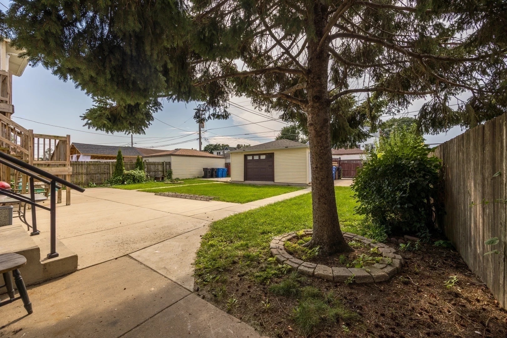main property photo 11