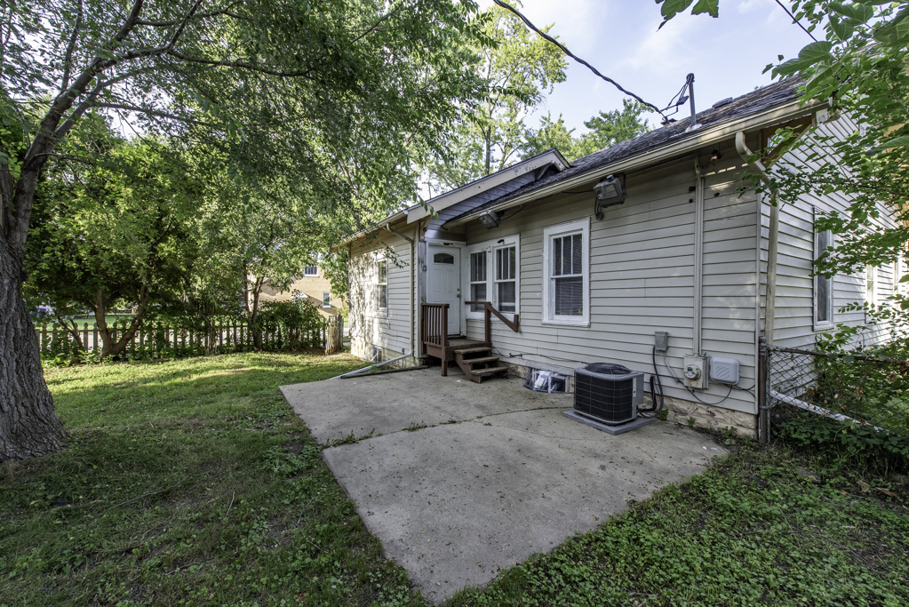 main property photo 30