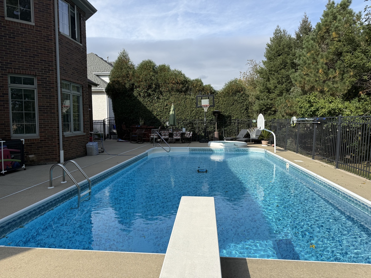 main property photo 31