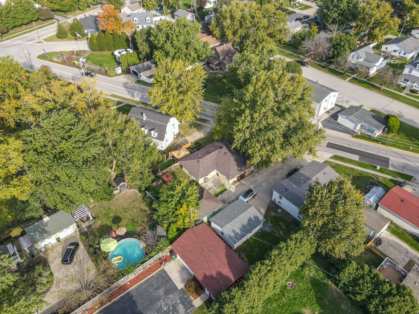 main property photo 28