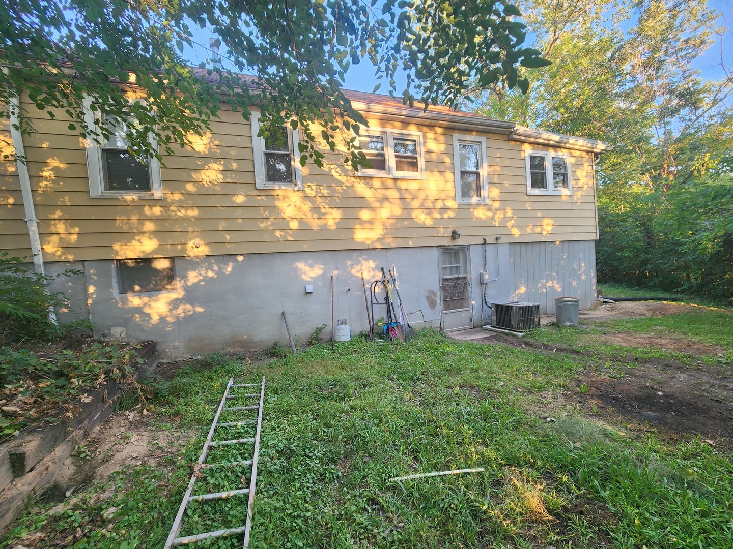 main property photo 23