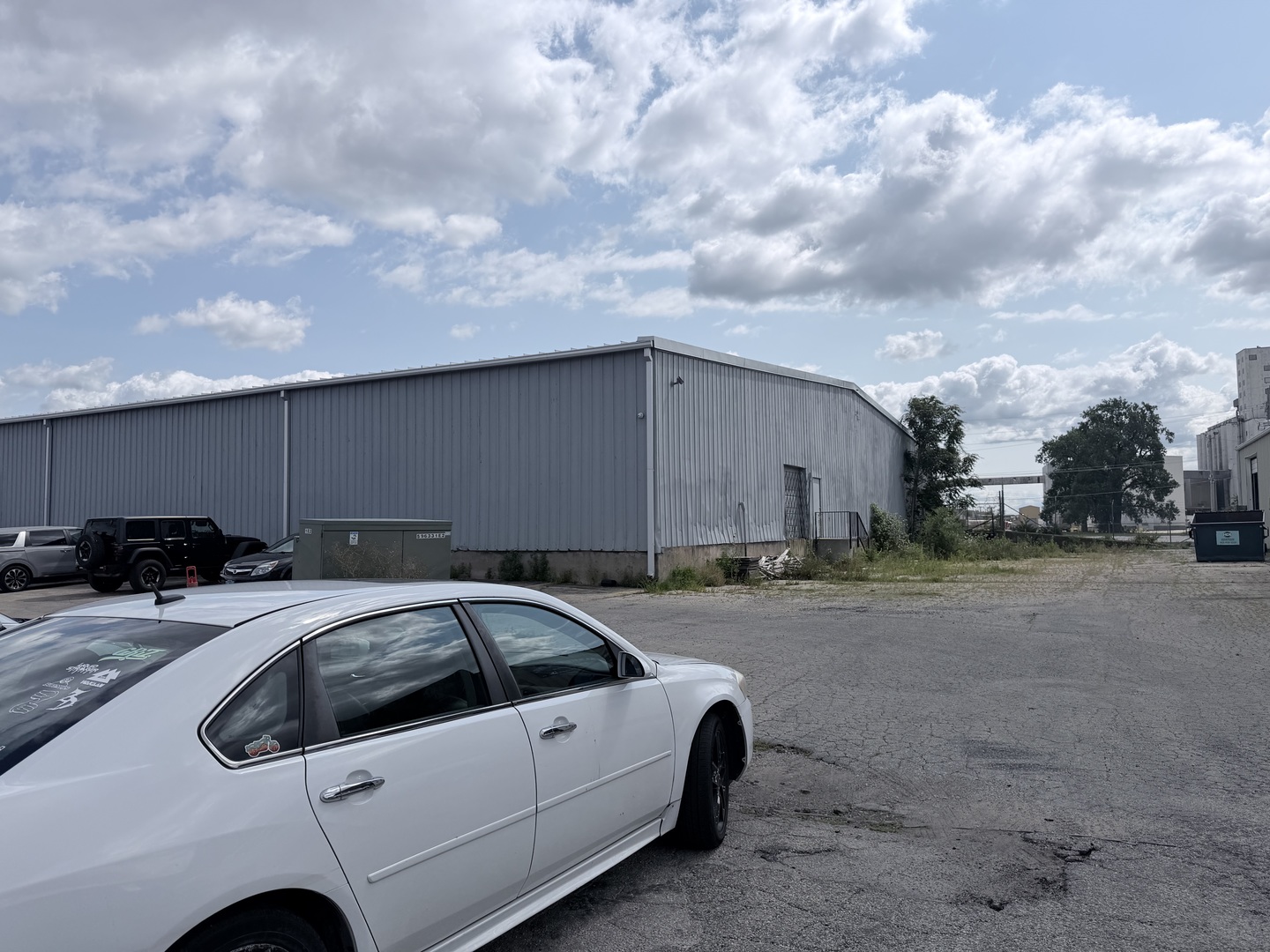 main property photo 8