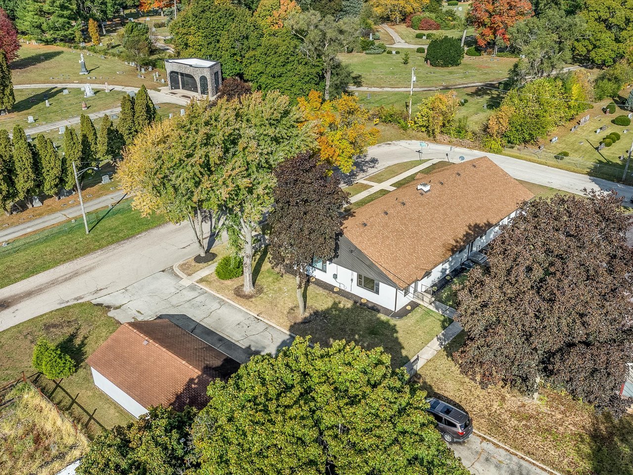 main property photo 32