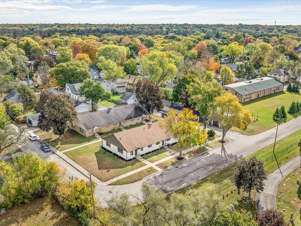 main property photo 35