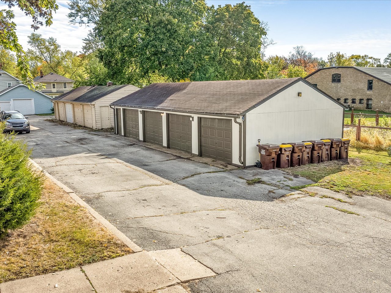 main property photo 42