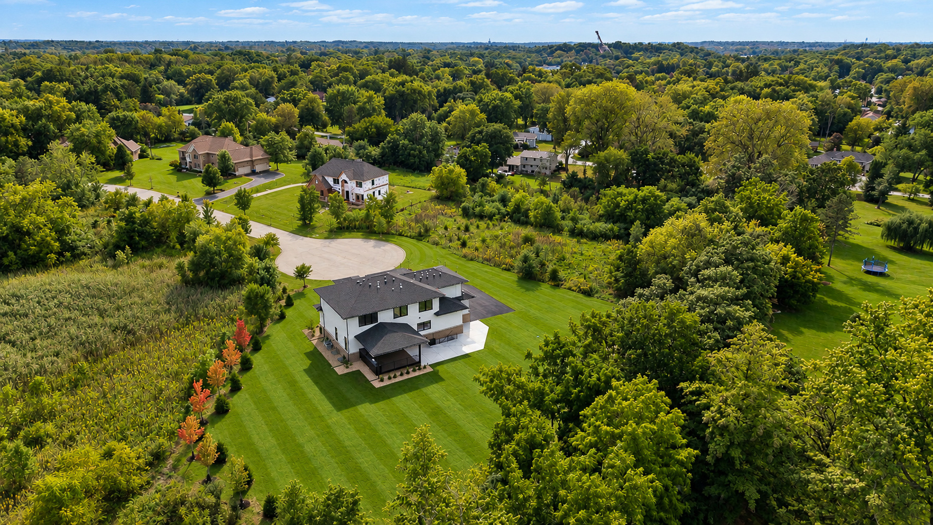 main property photo 3